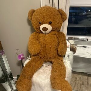 Plush giant teddy bear in 36 inches size